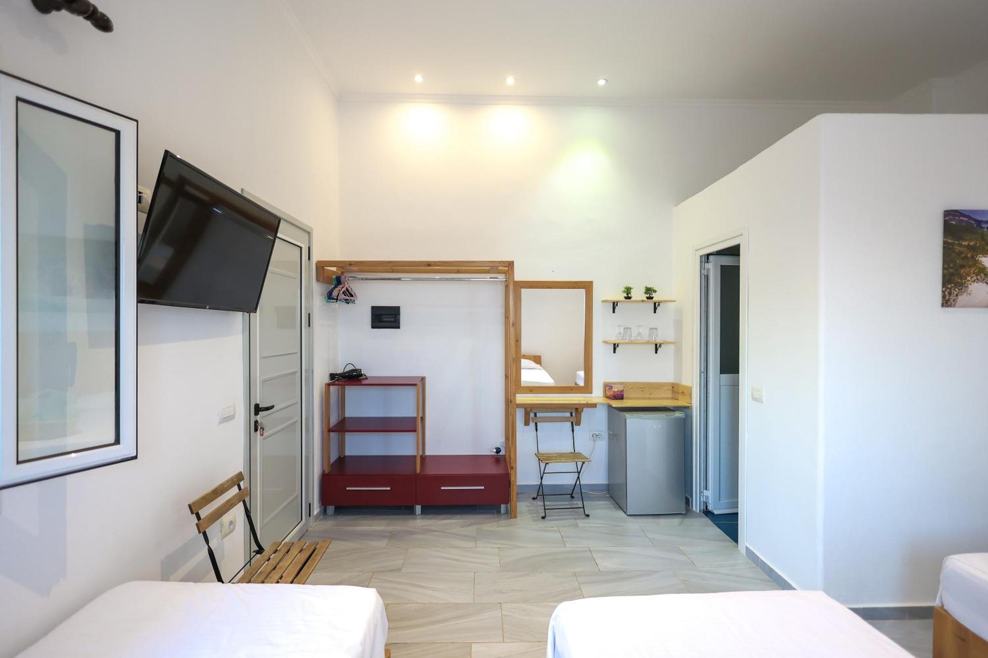 Casablanca Rooms Dhërmi エクステリア 写真