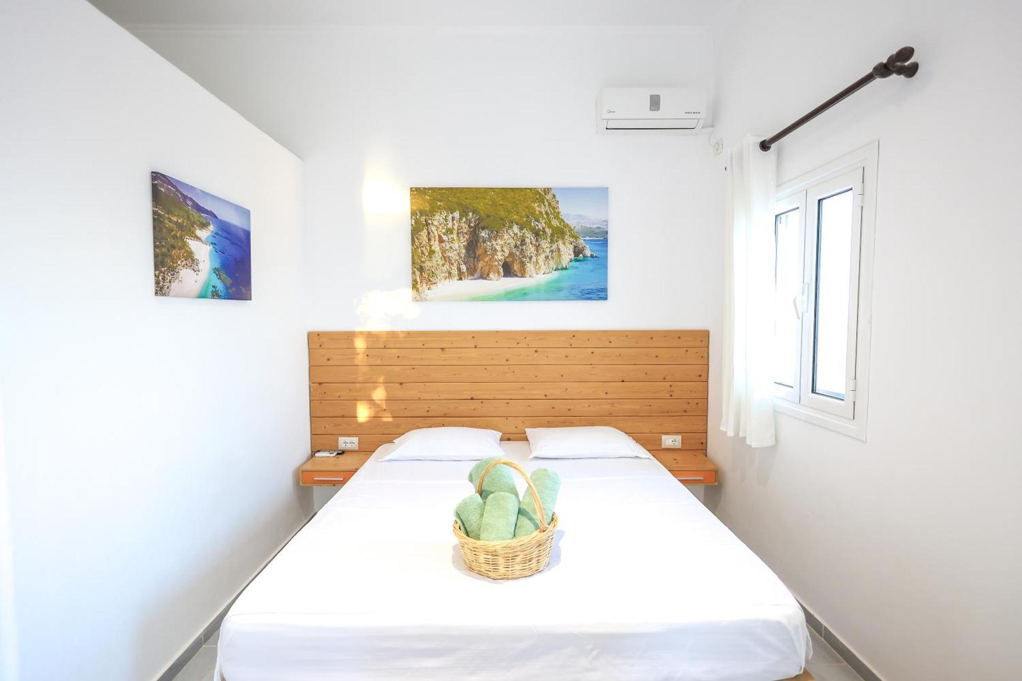 Casablanca Rooms Dhërmi エクステリア 写真