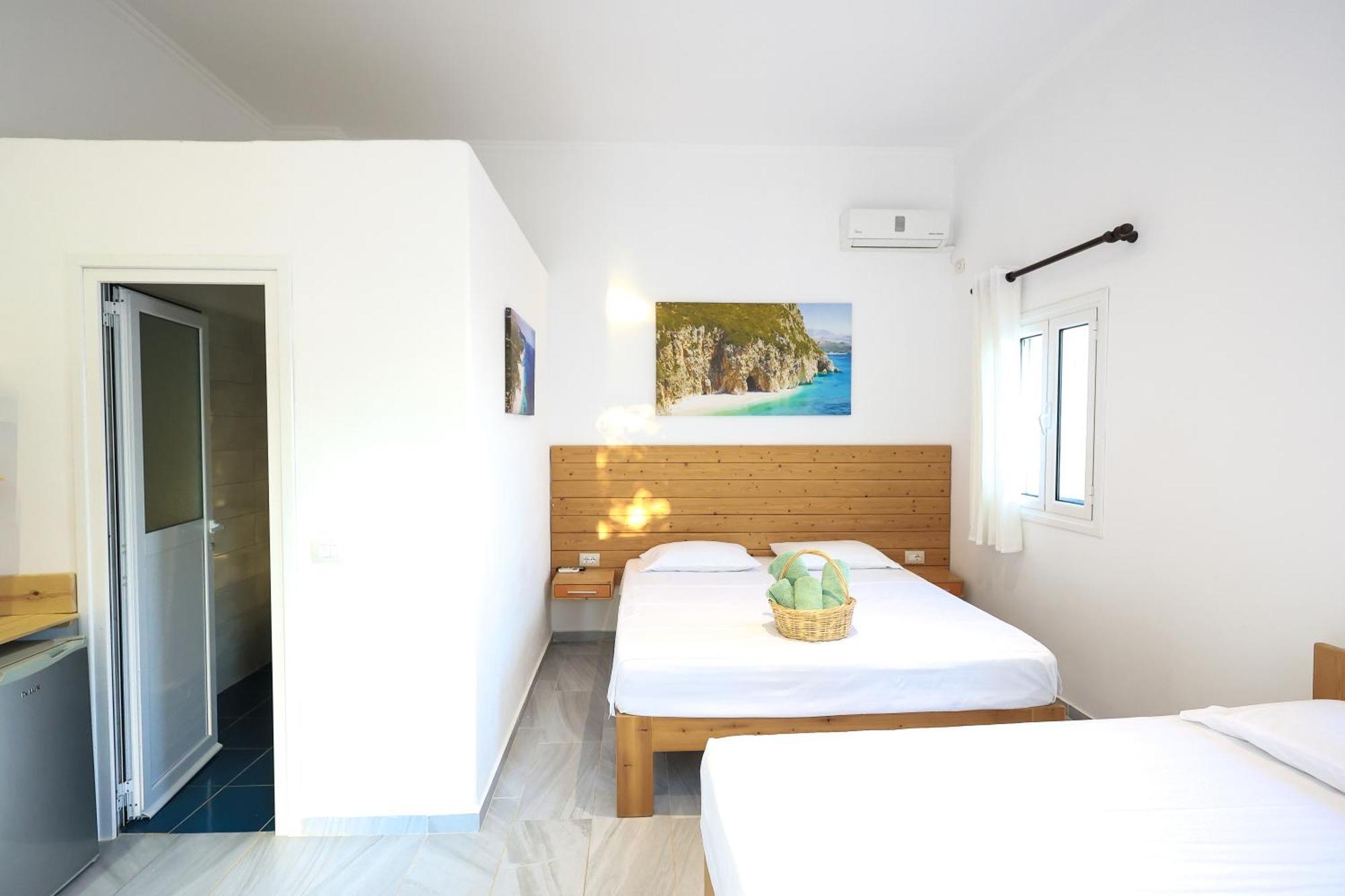 Casablanca Rooms Dhërmi エクステリア 写真